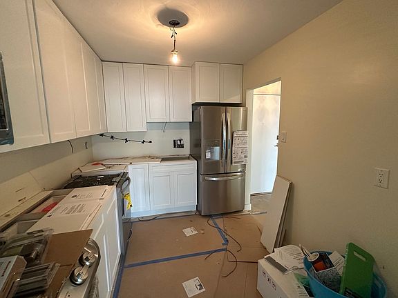 3rd image of 710 7th Ave #401