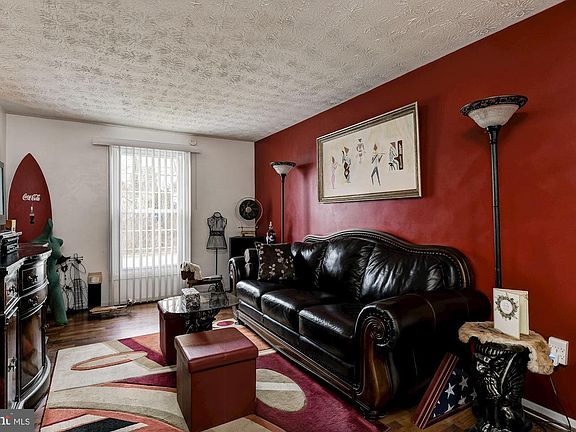 2nd image of 1119 Cummings Ave