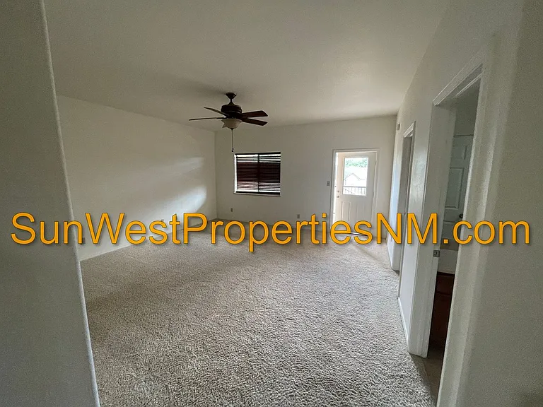 553 E Zia St — Photo 9
