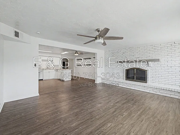 1711 W Montecito Ave — Photo 4