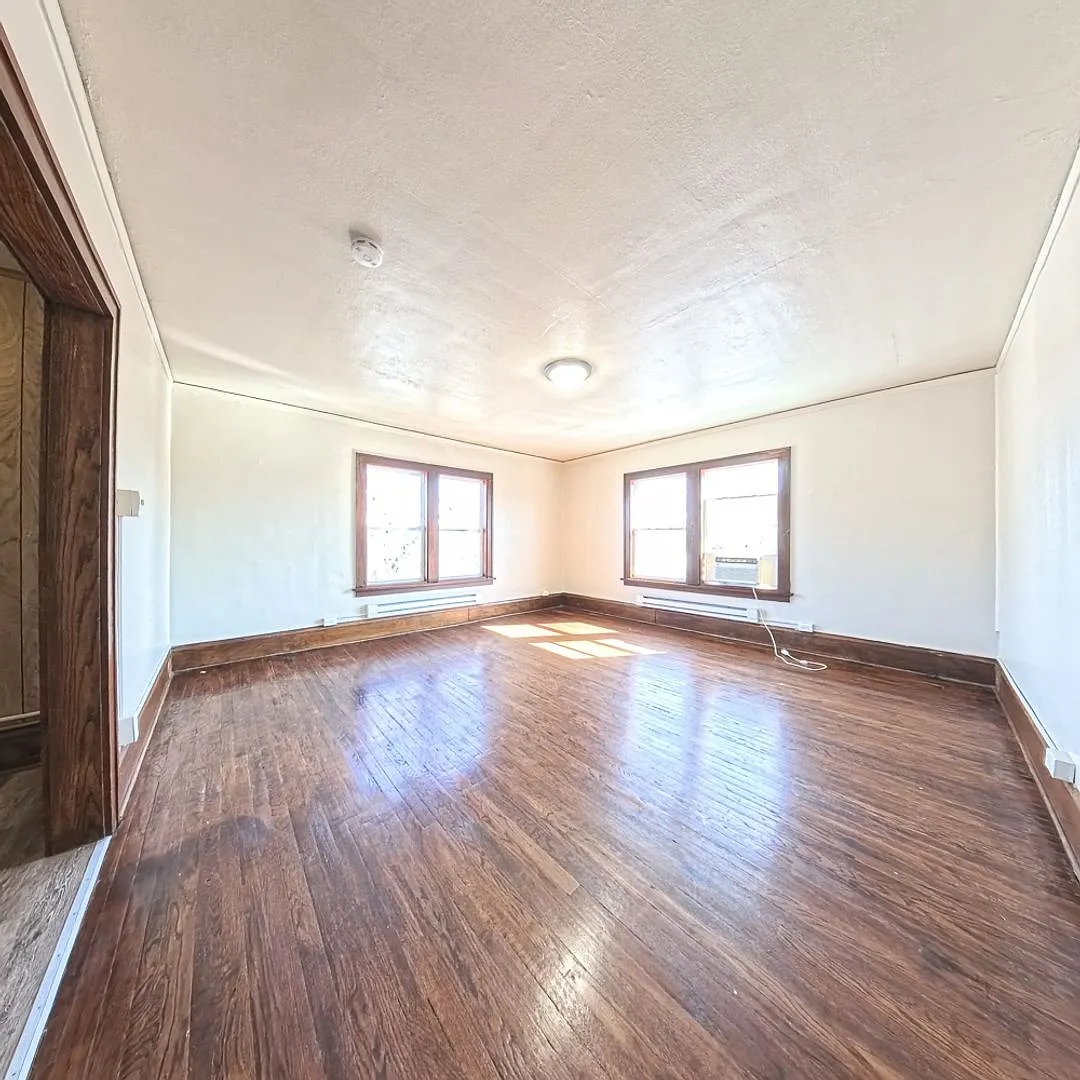 Cottage Heights on 29th — Photo 3