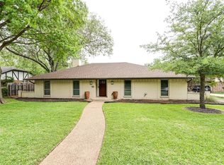 35 Lincolnshire Cir, Bedford, TX 76021