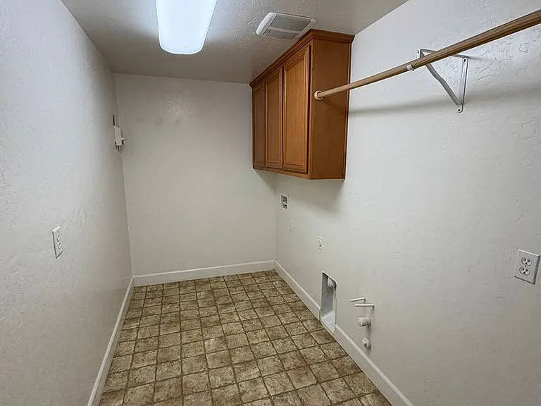 3116 W Buena Vista Ave — Photo 15