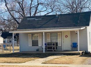 207 S Ash St, Ponca City, OK 74601