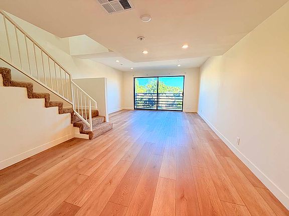 2nd image of 1039 Justin Ave #31f268a9b