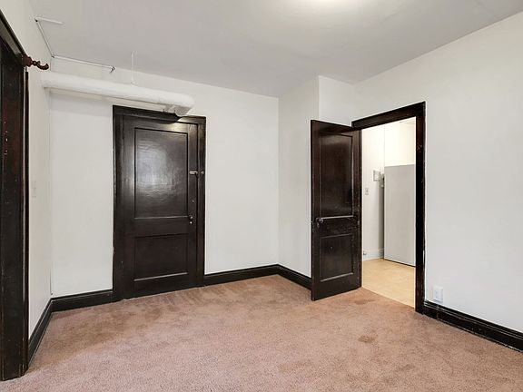 4th image of 1325 W 27th St APT B1