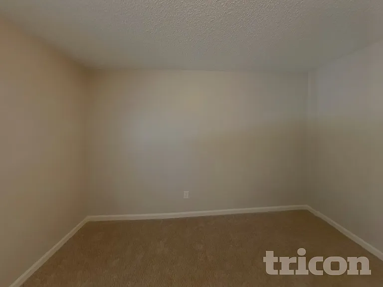 6910 Fielding Cir — Photo 10