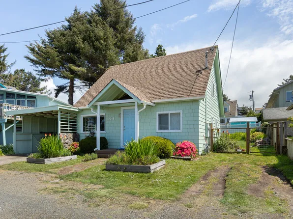 3018 NW Mast Ave, Lincoln City, OR 97367