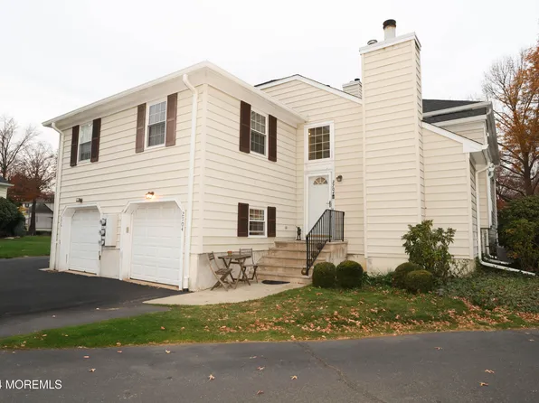 2704 London Court, Middletown, NJ 07748