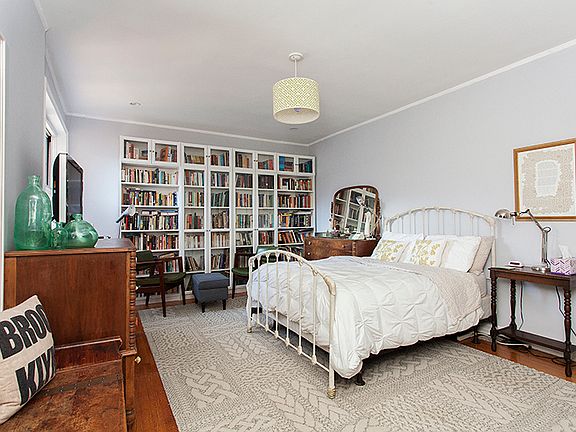 4th image of 601 E 19th St APT 5E