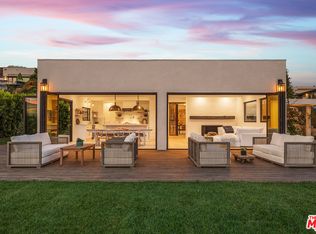 1107 Vista Grande Dr, Pacific Palisades, CA 90272