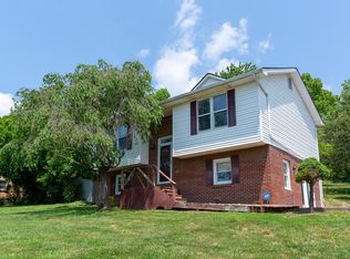 626 E Barker Ln, Berea, KY 40403