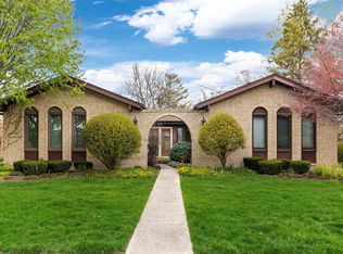 1344 E Cooper Dr, Palatine, IL 60074