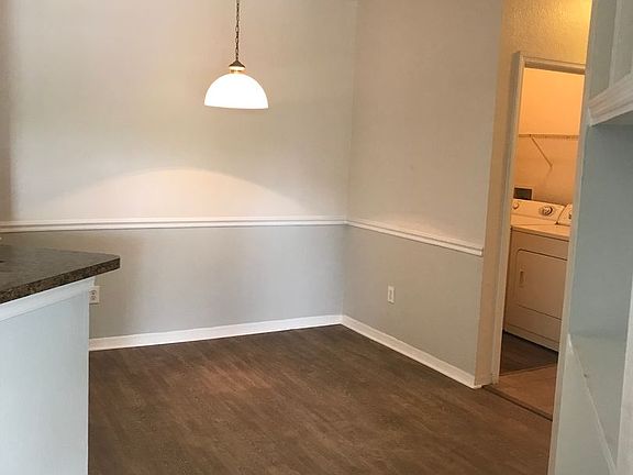 5th image of 3621 Conroy Rd