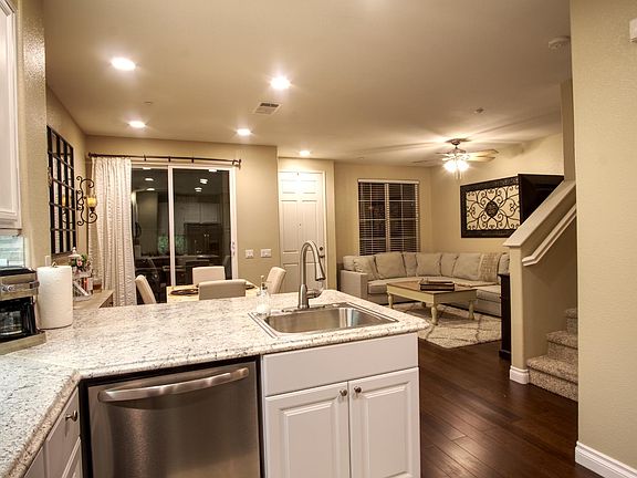 2nd image of 41880 Davenport Way #B