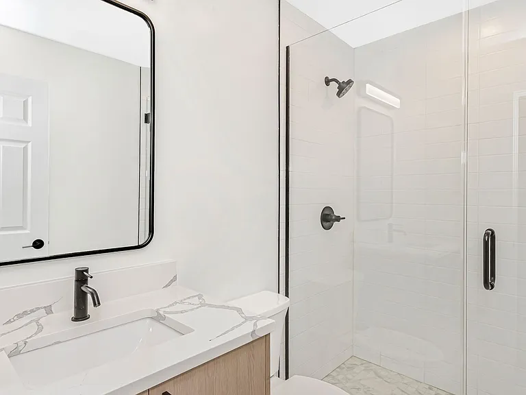1218 W Lexington St — Photo 10