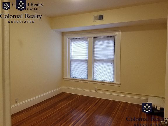 5th image of 1461 Beacon St #30