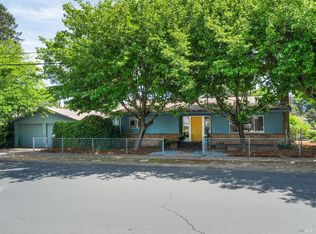 605 N Pine St, Ukiah, CA 95482