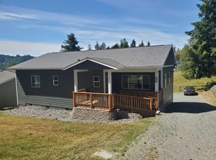 1713A Spruce St, Myrtle Pt, OR 97458