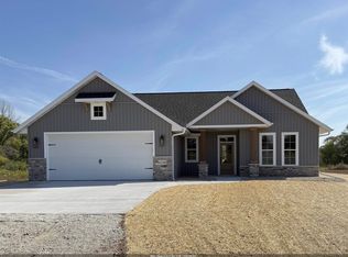 N1786 Red Cardinal Dr, Greenville, WI 54942