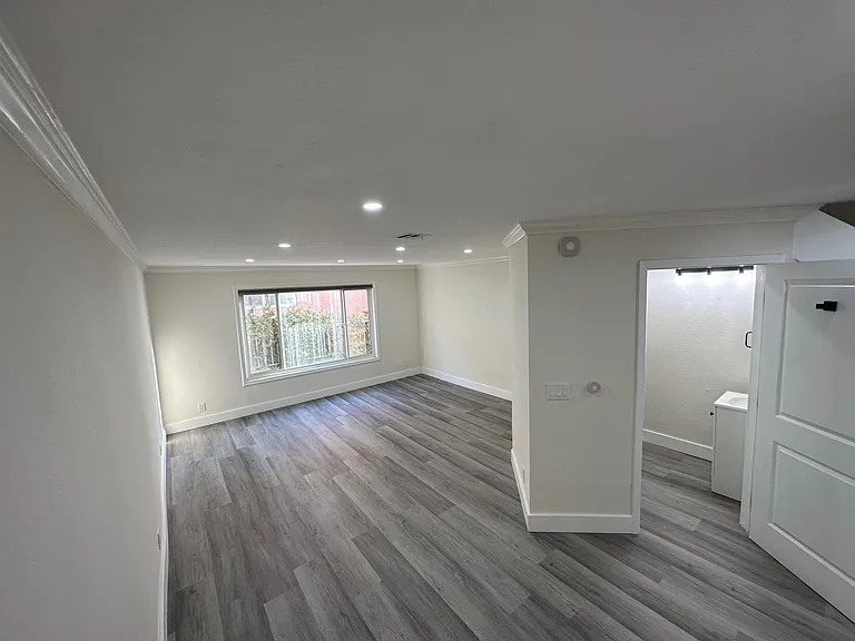 720 N Eucalyptus Ave #104 — Photo 4