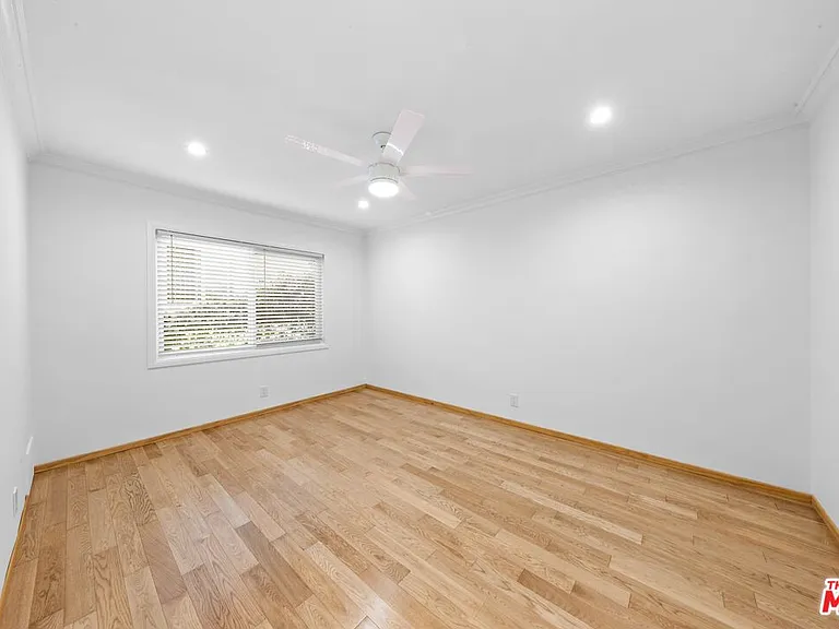 927 6th St #3 — Photo 16
