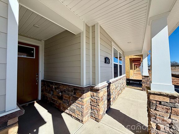 2nd image of 2642 Selbourne Dr