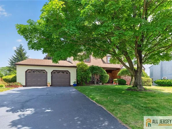 10 Krebs Rd, Plainsboro, NJ 08536