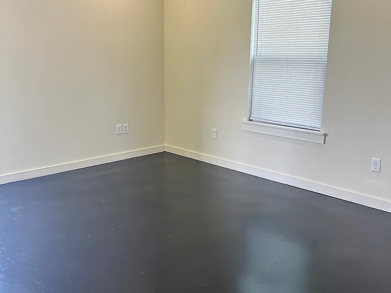 509 W Burton St #B — Photo 3