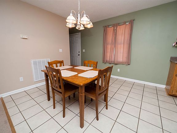 5th image of 337 Timberwood Dr