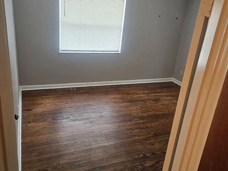 5647 Hamilton Ave #4 — Photo 14