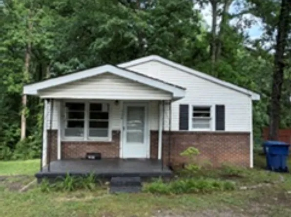 729 W Georgia St, Woodruff, SC 29388