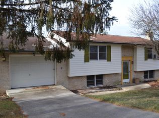 170 Circle Dr, Wht Sulphur S, WV 24986