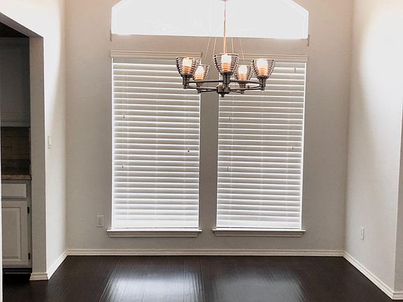 3rd image of 3405 Bermuda Dr #1