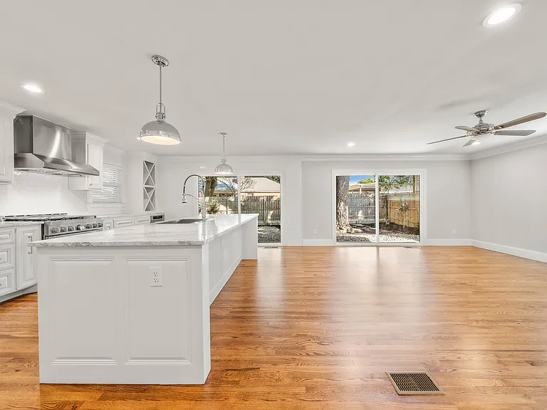 29011 Woodland Dr — Photo 52