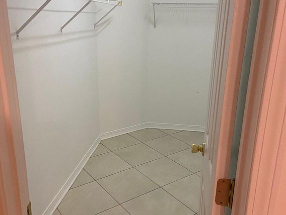 2nd image of 245 River Island Cir