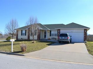 130 E Loyal St, Clever, MO 65631