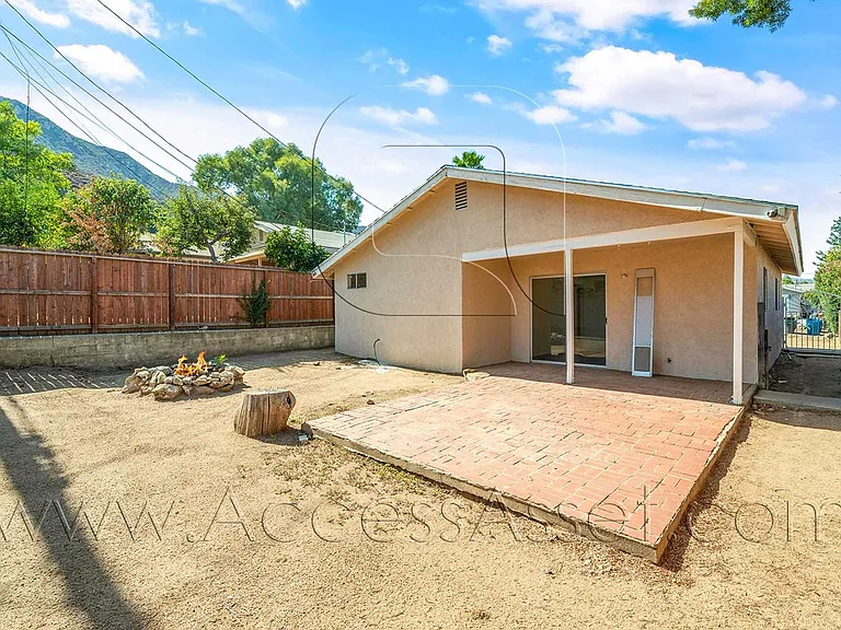 33220 Schaper St — Photo 17
