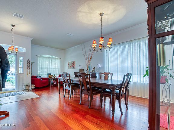 4th image of 2207 Gardenmoss Dr