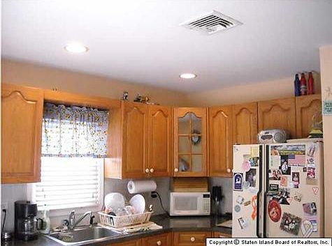 4th image of 74 Roberts Dr