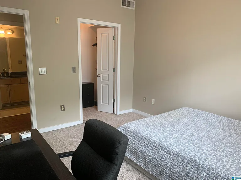 2020 5th Ave S #140 — Photo 14