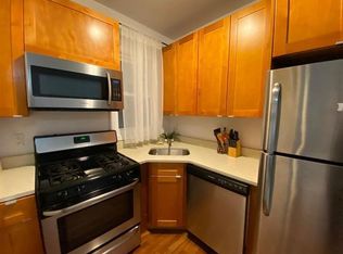 195 Webster Ave #2F, Jersey City, NJ 07307