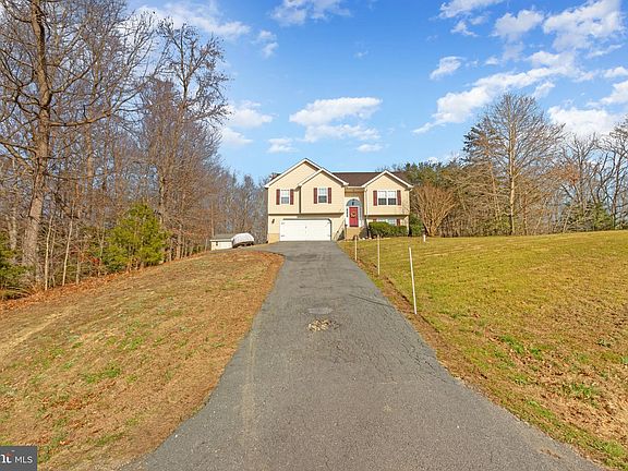 4th image of 29044 Dandelion Dr