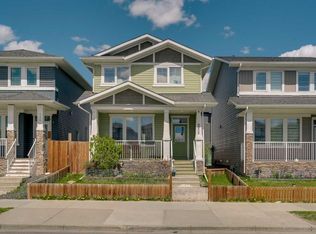 552 S Redstone Dr NE, Calgary, AB T3N0R3