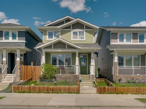 552 S Redstone Dr NE, Calgary, AB T3N 0R3