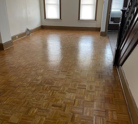 3rd image of 535 Olive St