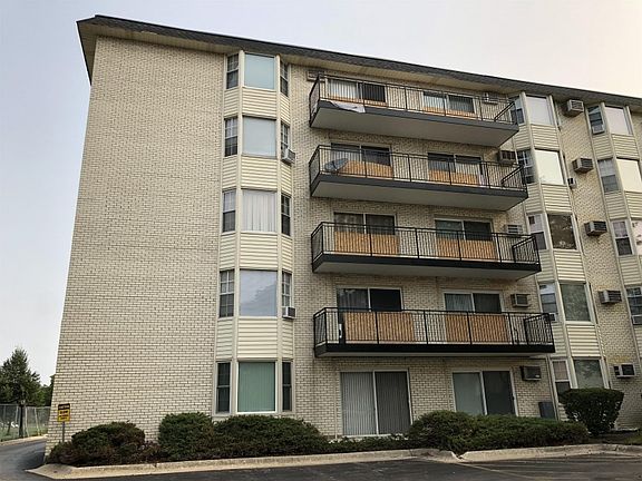 2nd image of 5510 Lincoln Ave #B501