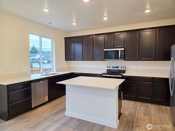 4th image of 710 Teetor Circle NW LOT 5