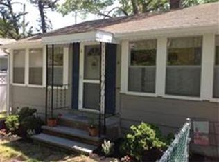 6 Pinehurst Dr, Wareham, MA 02571