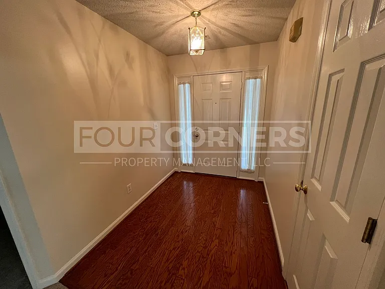 36 Mansfield Cir — Photo 2